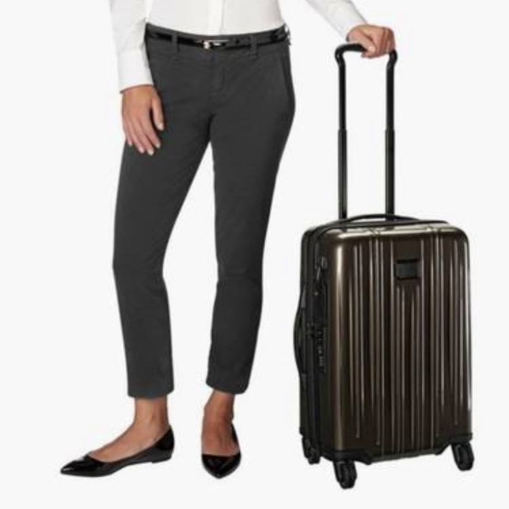 Tumi V3 International Expandable Carry-On
